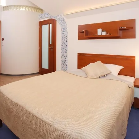 Enchante Hotel 4*